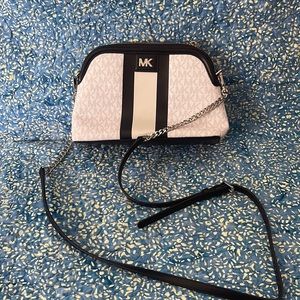 Michael Kors Bkack and White purse